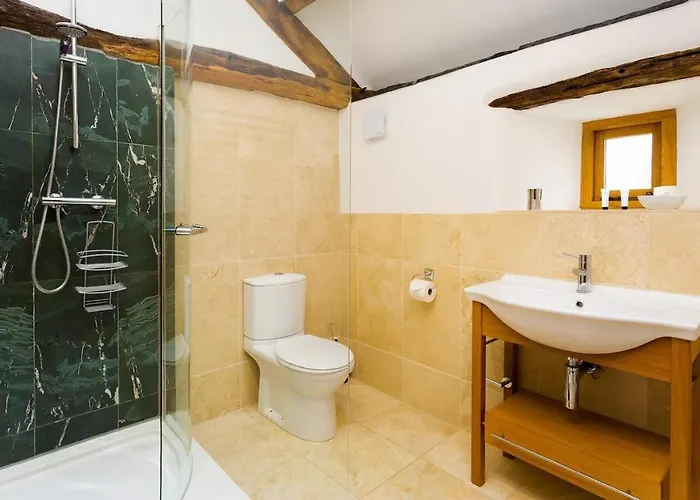 The Hayloft * 纽比桥